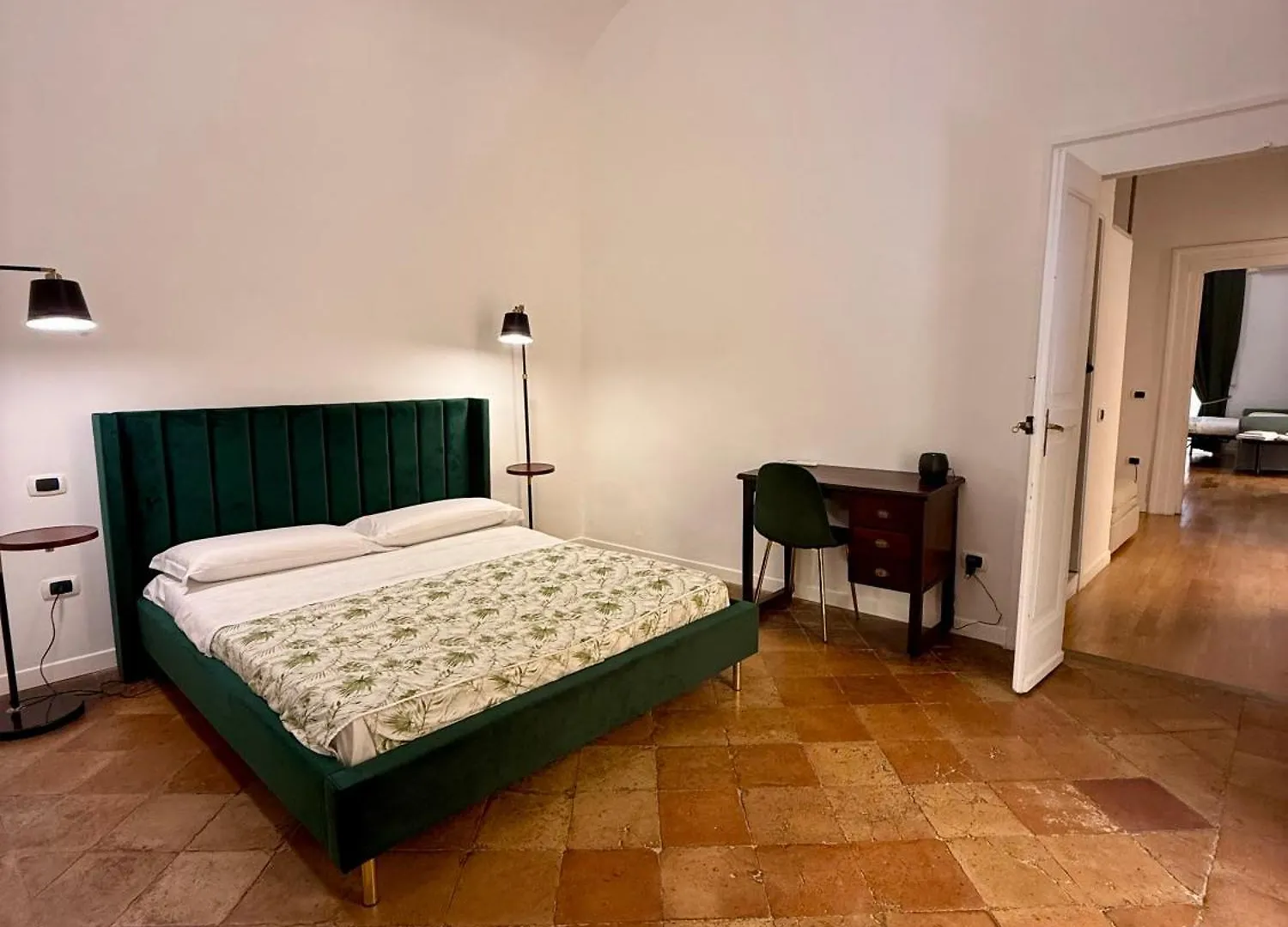 Holiday Houses Napoli 0*, ナポリ イタリア